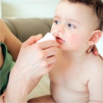 Trẻ ngộ độc thuốc nhỏ mũi: Lỗi tại mẹ!