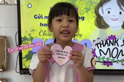 Lá2 viết thiệp - làm hoa tặng Mẹ nhân Ngày Phụ Nữ Việt Nam 20/10/2025